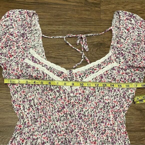 Francesca’s Mi Ami Floral Short Sleeve Short Romper Purple Pink White Size Large - Picture 9 of 14